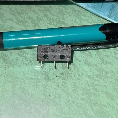 1PCS NEW WEIPENG DK4 10A 125/250VAC Micro Switch 3 Pins — image 2