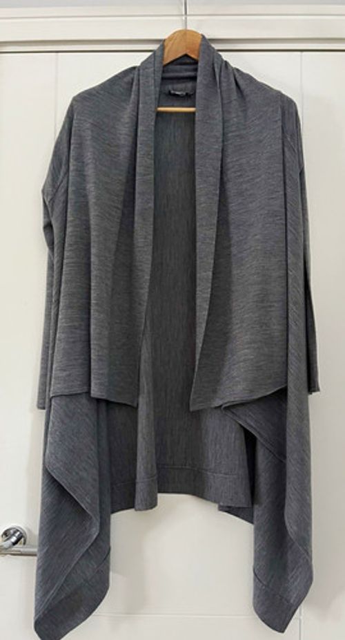 **Immaculate Condition** East Grey 100% Merino Wool Knit Cardigan & Wrap Size L