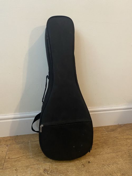 Freshman UKKOACE Electro Acoustic Koa 4-String Ukulele Brown with Bag — image 5