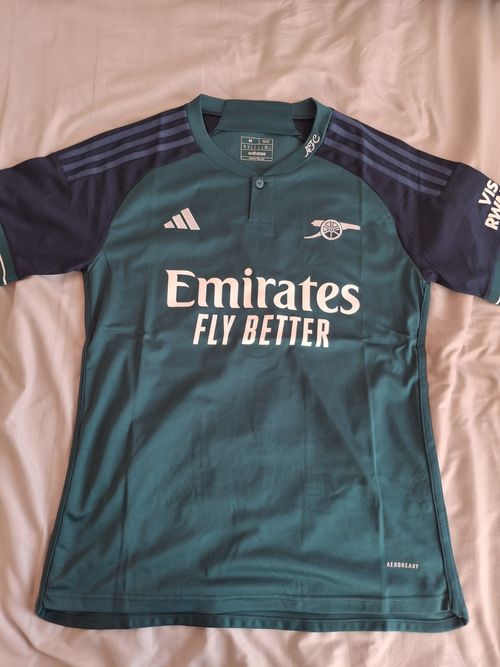 Arsenal 23/24 Third Shirt - Medium — image 1