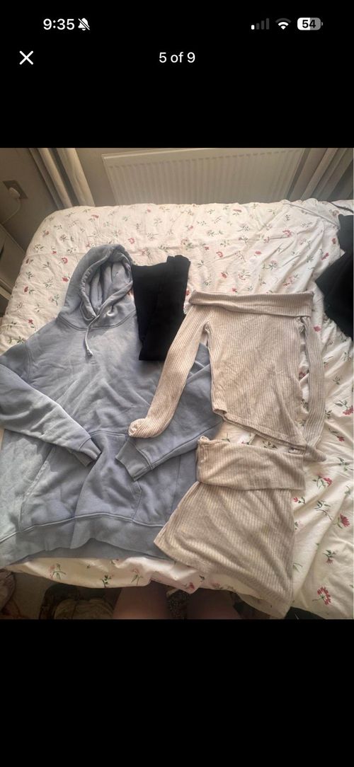 Mixed Brand Women’s Clothing Bundle Job Lot x30+ Dresses Tops Jeans Shorts — image 4