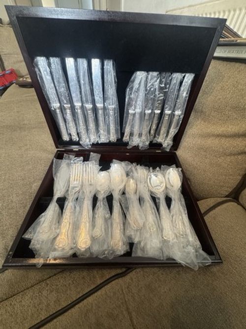Unused 56 Pc EPNS A1 Sheffield Kings Pattern Canteen Cutlery 6 Place Boxed Set