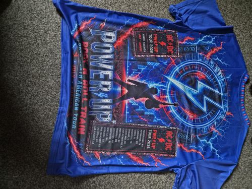 2 XL tshirts AC/DC — image 2