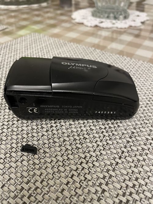 Olympus MJU II 35mm Camera – 35mm f/2.8 Lens - BATTERY LID SLIGHTLY BROKEN — image 8
