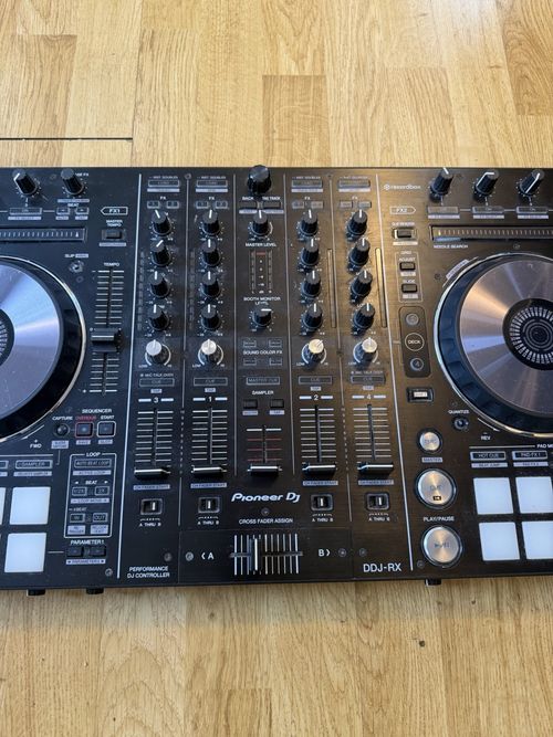 Pioneer DDJ-RX 4-Channel DJ Controller — image 3