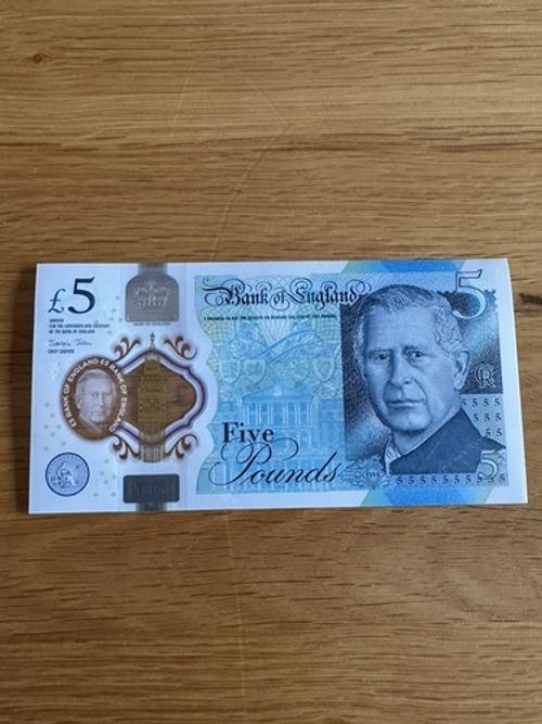 King Charles 5 POUND £5 NOTE UNCIRCULATED. BANK of ENGLAND in Protective Sleeve,
