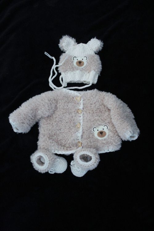 lillbees hand knitted beige cream  faux fur bear baby set jacket hat shoes 0/3m — image 8