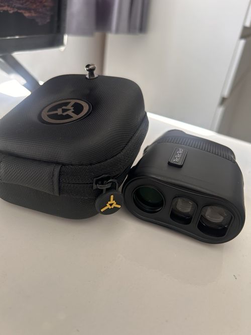 TecTecTec KLYR Golf Rangefinder Black with Case — image 3