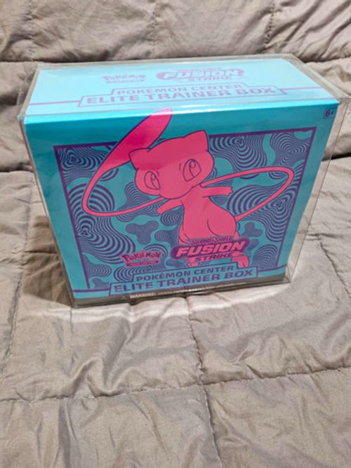 Pokemon TCG Fusion Strike Pokemon Center Elite Trainer Box ETB SEALED