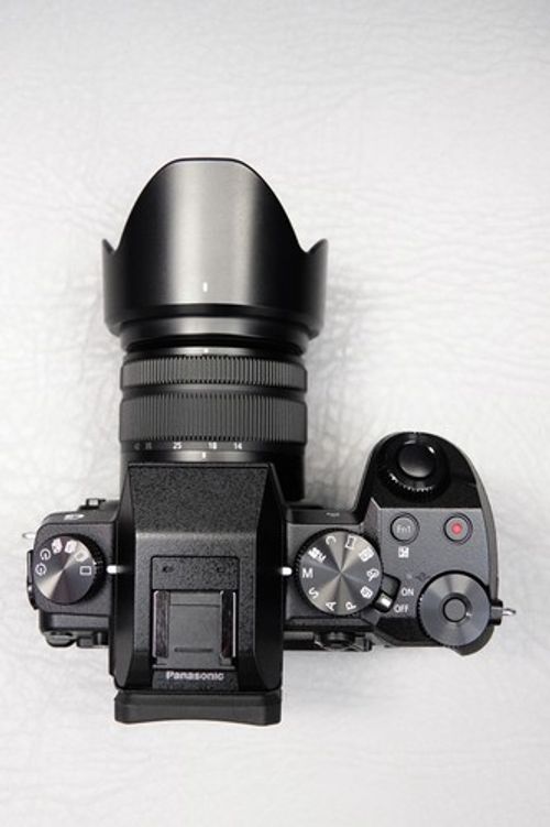 Panasonic Lumix DMC-G7 4K Mirrorless Camera + 14-42mm Lens - Mint Bag Bundle