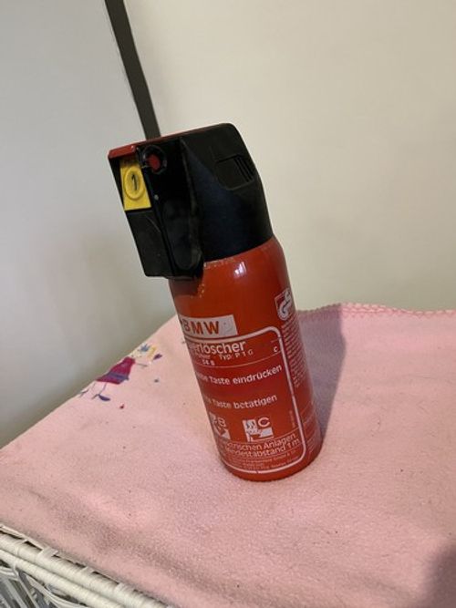 Vintage Genuine BMW Fire Extinguisher 1kg - Original E46 E39 E36 E28 E30