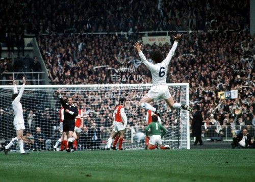 1972 FA CUP FINAL GOAL NORMAN HUNTER CELEBRATION LEEDS UNITED PHOTO PRINT UTD 2