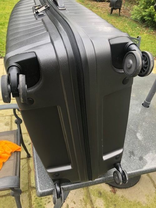 Samsonite Proxis suitcase retails at  £465.00 — image 3