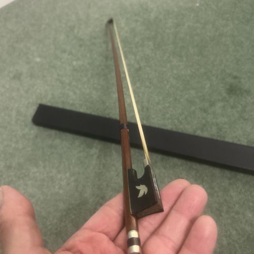 Violin Bow With Dove Frog Detailing 75cm — image 12