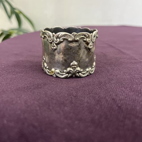 GOREHAM Scroll Border Napkin Ring Sterling Silver 25.5g — image 1