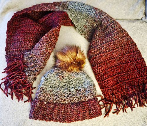 Child Hand Crocheted 2-Piece Hat & Scarf , Faux Fur Pom Pom For 5 Year Old — image 1