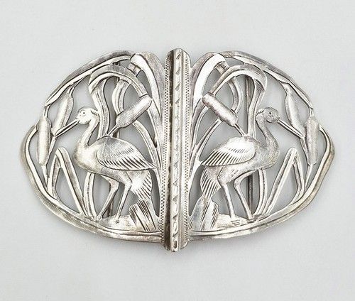 FINE AESTHETIC MOVEMENT STERLING SILVER HERON NURSES BUCKLE Birmingham 1904