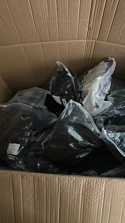 40 Piece TikTok Clothing Bundle Wholesale Job Lot — image 3