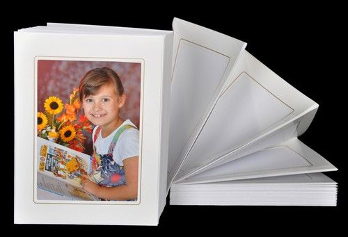 Leporello For 50 Photos 10X15 - White With Gold Edge - All Passepartouts Square