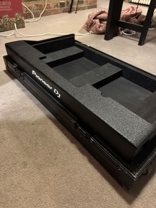 Pioneer XDJ-RR +  Black Flight Case — image 5