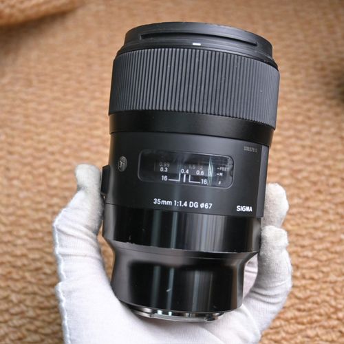 Sigma 35mm f/1.4 DG HSM Art Large Aperture Prime Lens for Sony E Mount Cameras — image 4