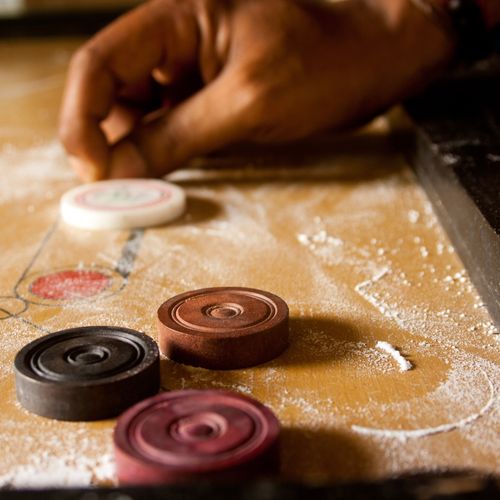 Classic Carrom Set 32x32 with 6mm Board, 29x29 Play Area, Coins and Striker — image 3