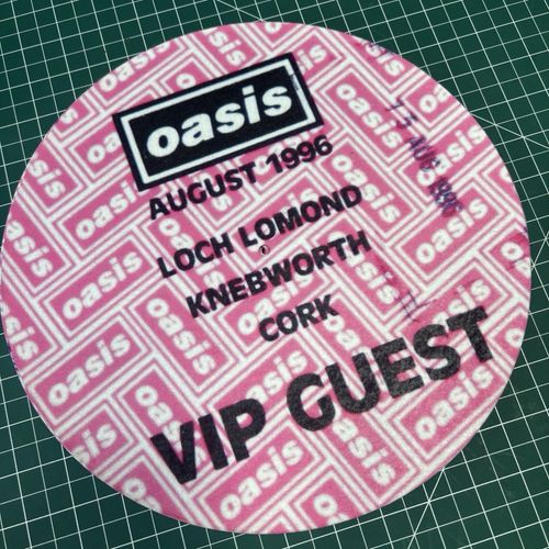 Oasis Knebworth Park Loch Lomond Cork 1996 VIP Guest 12"  Slip Mat UNFRAME — image 10