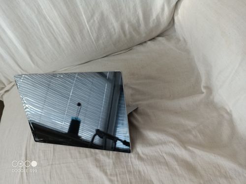 Microsoft surface Tablet  1724 model — image 6