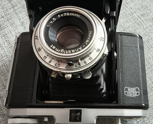 Zeiss Ikon Signal Nettar 518/16 camera Novar f4.5/75mm lens leather case — image 3