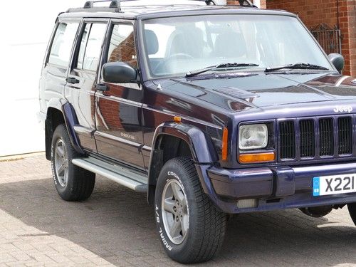 Jeep Cherokee Orvis 4X4 XJ (2000)