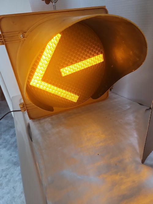 "TCT" TRAFFIC CONTROLS TECH;Yellow Traffic Signal ARROW Light; Plug-In Cord — image 6