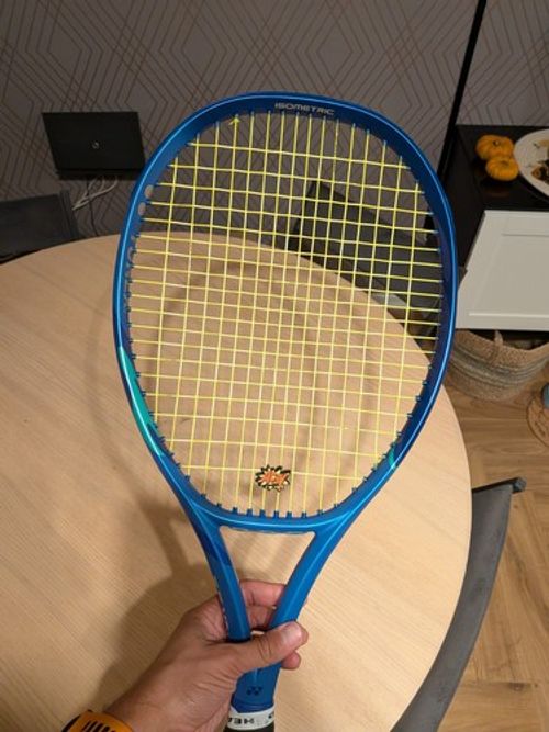 Yonex ezone 100 2026