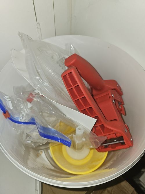 Home Brewing Kit.  Everything Needed To  Brew Your Own Cider Inc Bottles — image 3