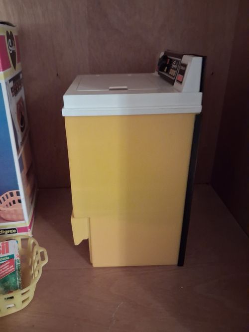 Pedigree Vintage Sindy Washing Machine  boxed. working! but doesnt drain RARE!!! — image 4