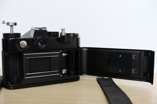 Zenit 12XP 35mm SLR Film Camera Body with M42 Mount Helios 44M-4 — image 13