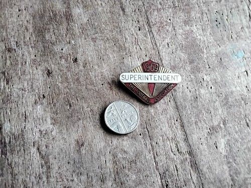 MANCHESTER  CITY v LEICESTER CITY 1969 FA CUP  SUPERINTENDENT  VINTAGE  BADGE