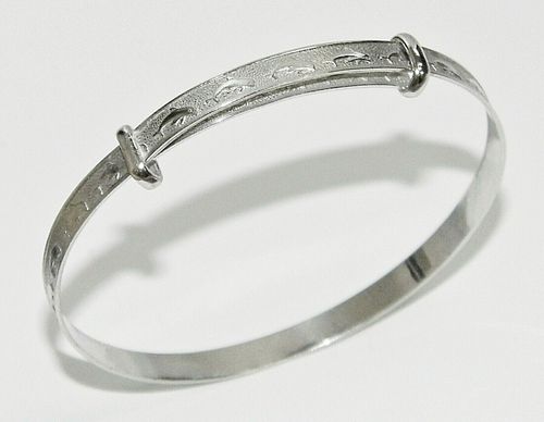 Sterling Silver Expanding Baby Bangle - DOLPHIN PATTERN -  NEW - Gift Boxed — image 3
