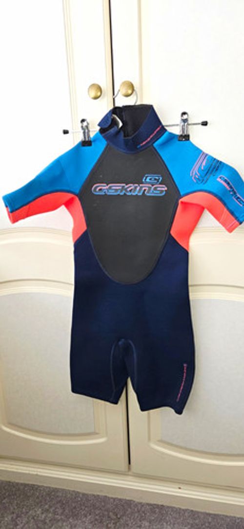 C-Skins Kids Shortie Wetsuit Back Zip Size S Navy Blue Pink & Blue