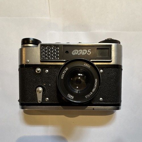 FED 5 Silver Vintage 35mm Rangefinder Camera with Industar-61 L/D Lens -untested