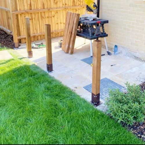 Heavy Duty BOLT DOWN Galvanised SQUARE POST SUPPORT Fence Foot Pack X4 — image 2