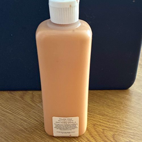 Original formula Estée Lauder Double Wear Foundation 2W0 Warm Vanilla 200ml