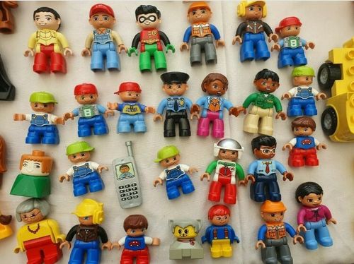 Lego duplo bundle 1kg +2 Figures , 1Car +random bricks !! Read Description!!! — image 10