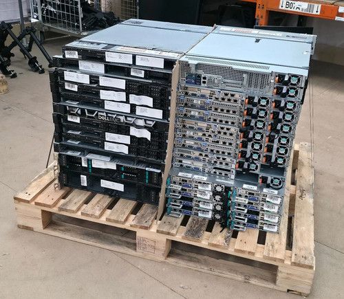 Job lot of 39 x Mid Range Servers - Please Read Description