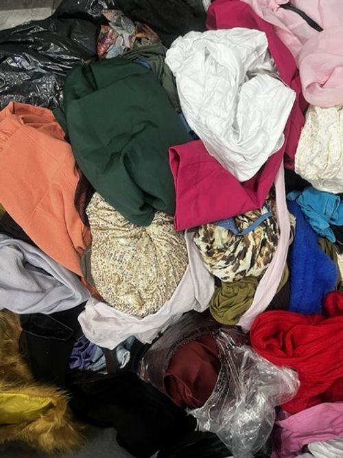 Womens Wholesale 52-Piece Mixed Clothing JOB LOT 