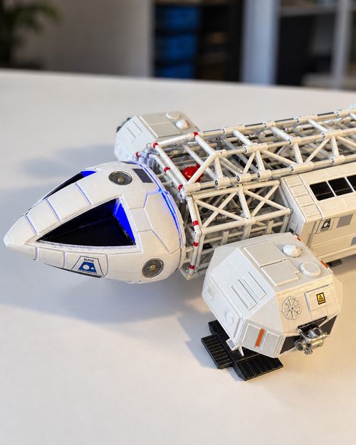 space 1999 eagle transporter model kit 56cm (22") — image 5