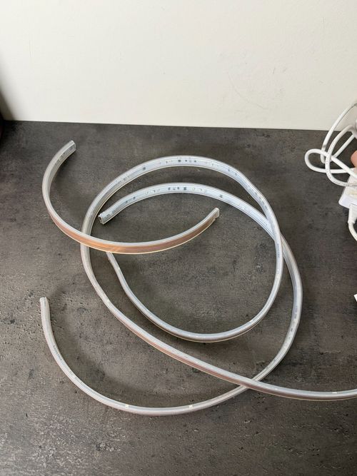 Philips Hue Solo Smart LED Lightstrip RGBWW White Colour Base Kit Untested — image 2