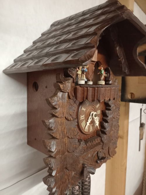 Superb Carved Musical Cuckoo Clock — image 4
