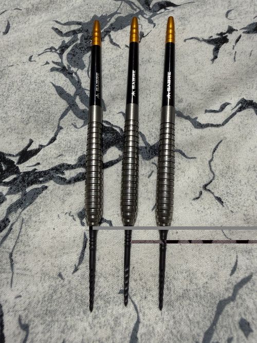 RedDragon Rebels Tungsten 26g Darts — image 1