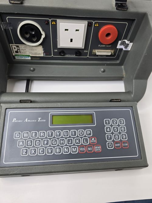 Seaward PAT 2000 Testing kit Untested  No Wires — image 2