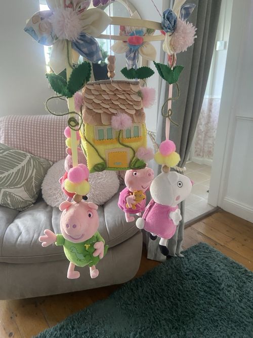 Peppa Pig Nursery Mobile Hanging Cot/Crib Felt House & Flowers Multicolour — image 8